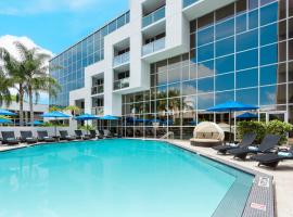 Sawgrass Grand Hotel and Suites Sports Complex