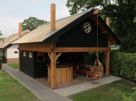 Dorpsplein met Sauna, Hottub & BBQ