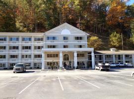 Cherokee Grand Hotel