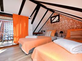 Apartments & Rooms As