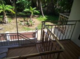2 floor Villa 250 meters from the beach