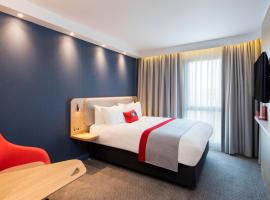 Holiday Inn Express Belfast City Queens Quarter
