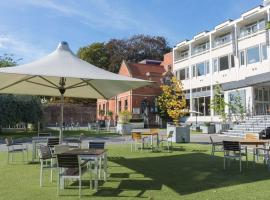 Lincoln Hotel, Sure Hotel Collection by Best Western