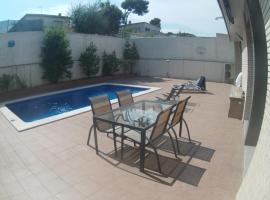 CASA CON PISCINA