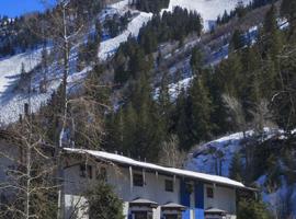 St Moritz Lodge and Condominiums