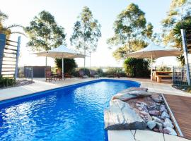Majestic Oasis Apartments