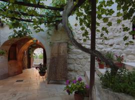 Lamihan Cave Hotel