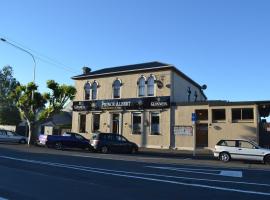 The Prince Albert Backpackers & Bar