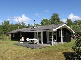 Three-Bedroom Holiday Home Ranunkelvej 03