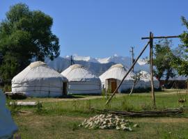 Jurten Camp Almaluu