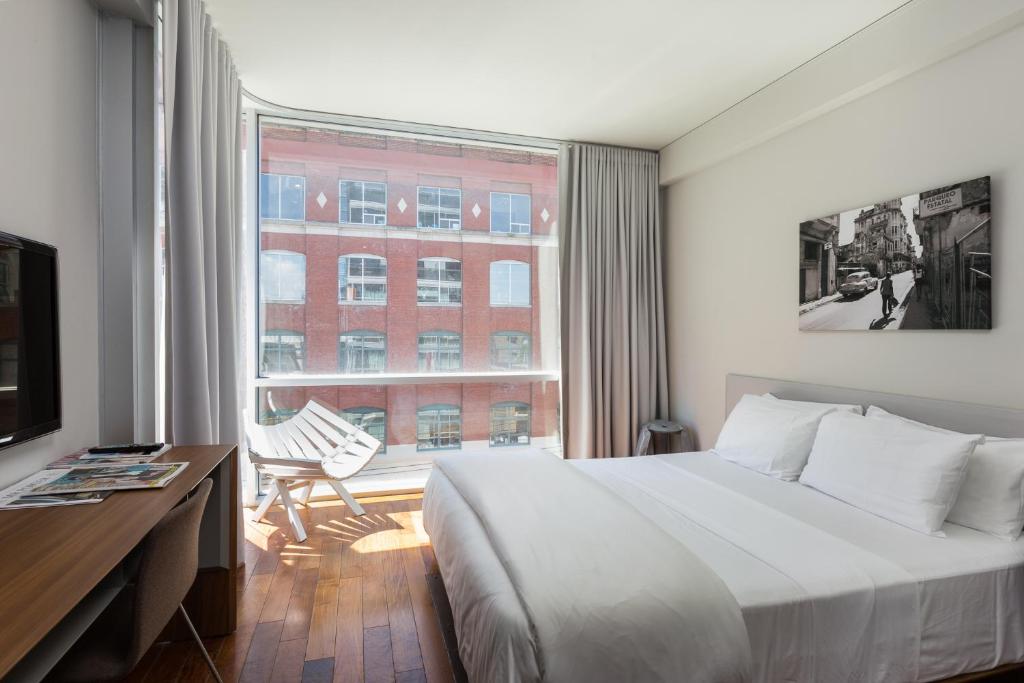 Gallery image of this property