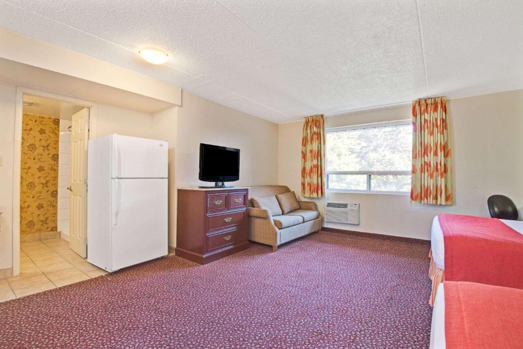 Gallery image of this property