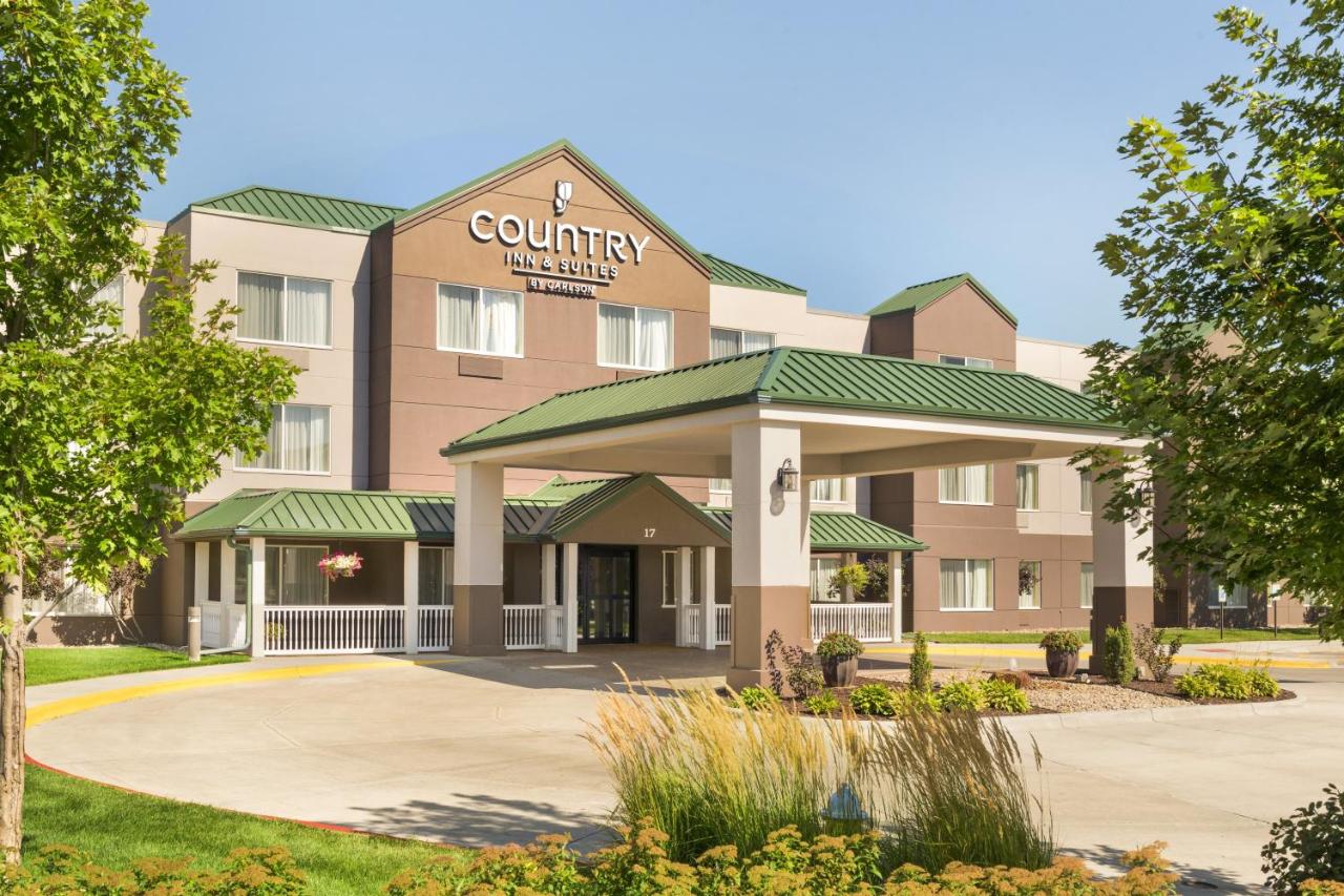 Country Inn & Suites by Radisson, Council Bluffs, IA. 