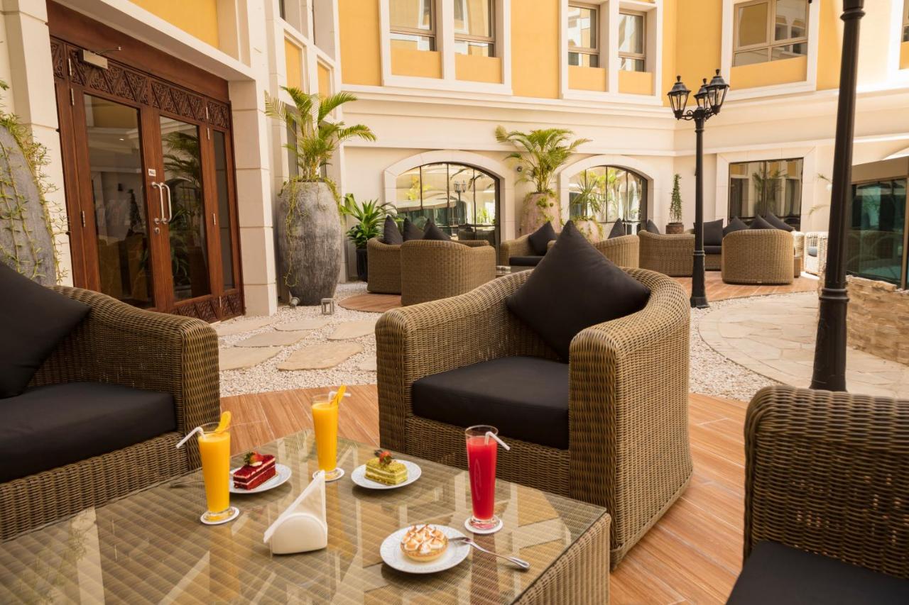 Coral apartments. Маскат отели. Отель Мускат. Qurum natural Park Маскат. W Muscat Hotel 5.