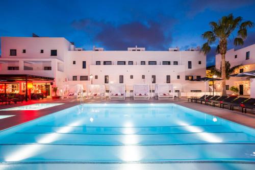 Los 10 mejores hoteles románticos de Playa den Bossa ...