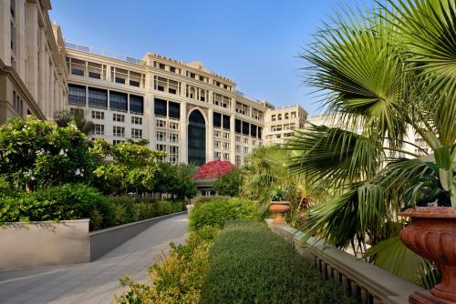 The 10 Best Beach Hotels In Dubai Uae Booking Reserve This Beach Hotel Description For A11y Palazzo Versace Dubai