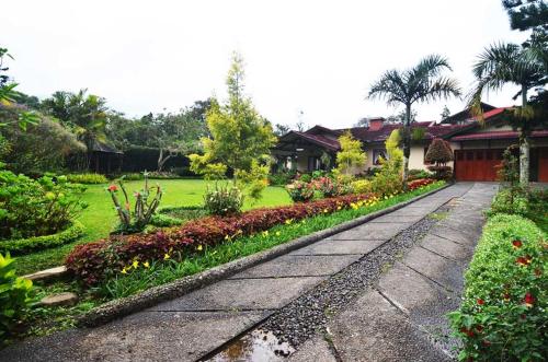 10 Vila Terbaik di Bogor, Indonesia  Booking.com