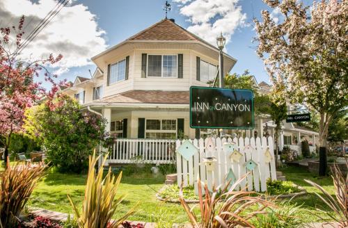 The 10 Best Luxury Hotels In Radium Hot Springs Canada Booking Com