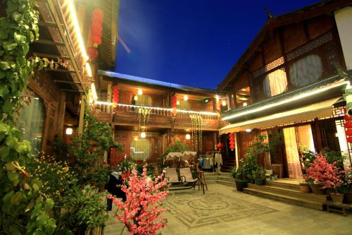 The 10 Best Family Hotels In Lijiang China Bookingcom - 