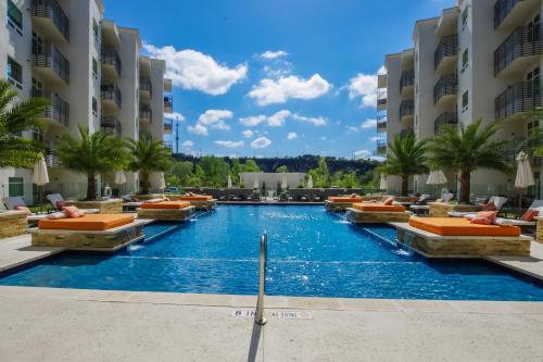 Modern Apartments On The Riverwalk San Antonio Tx with Modern Garage