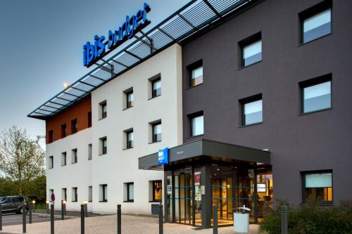 The 10 Best Burgundy Golf Hotels Resorts In France Ibis Budget Montceau Les Mines