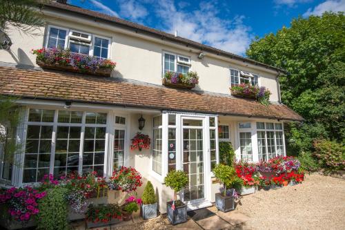 The 10 Best Hotels With Parking In Witney Uk Booking Description For A11y