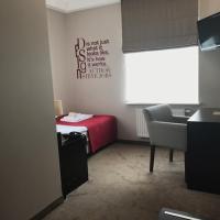 Comm Hotel