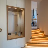 King's Blue , Port View Apartment