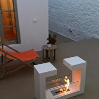Ecloge, Hydra Island
