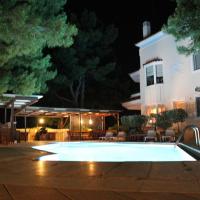 Luxury and Modern Resort In Neos Voutzas