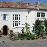 Weingut, Gästehaus und Kräuterhof