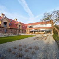 Yard Boarding Hotel