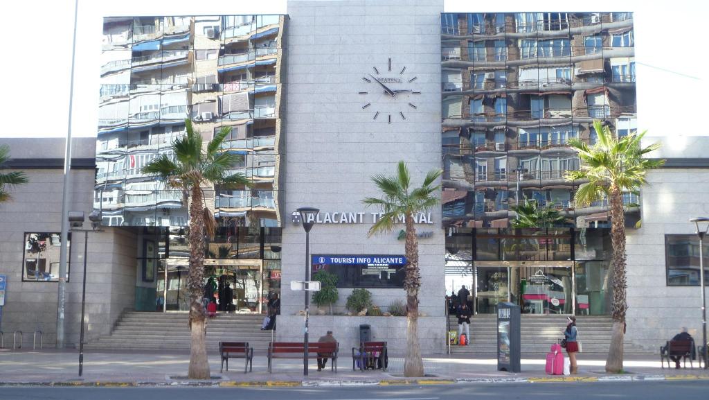 La City Estación