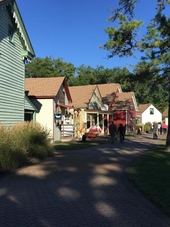 Colonial Inn, Smithville, NJ