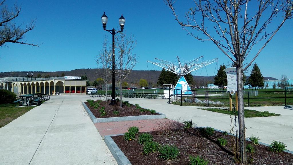 Hotel HI ElmiraRriverview, NY