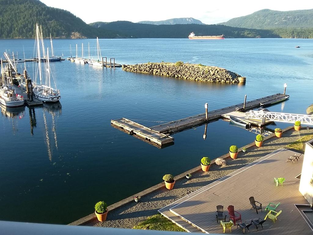 Oceanfront Cowichan Bay, Canada