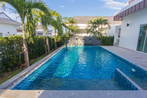 LUXURY HOUSE IN HUA HIN