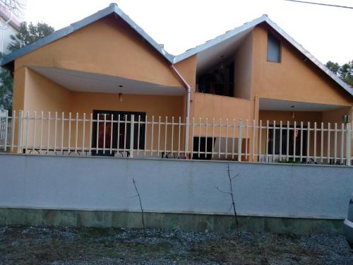 GUEST HOUSE VELIPOJA
