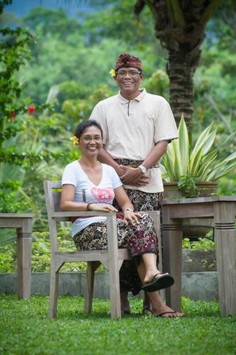 Ayu and Ketut Ginastra