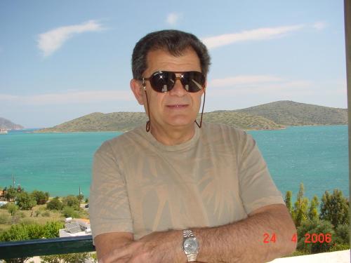Lambros (manager)