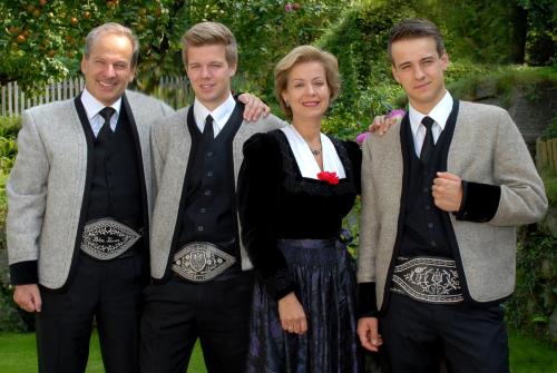 Familie Tasser
