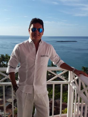GUSTAVO SALAZAR VIZCAINO